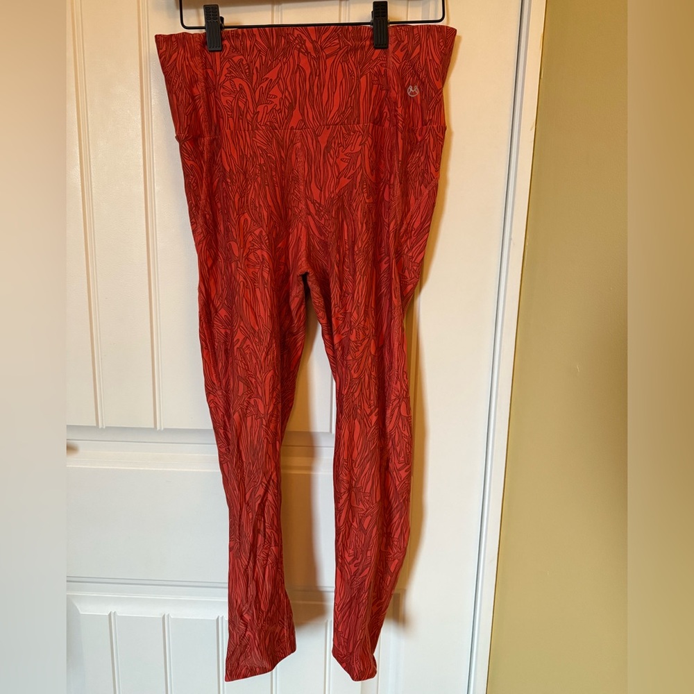 Maaji Coral Patterned Crop Leggings